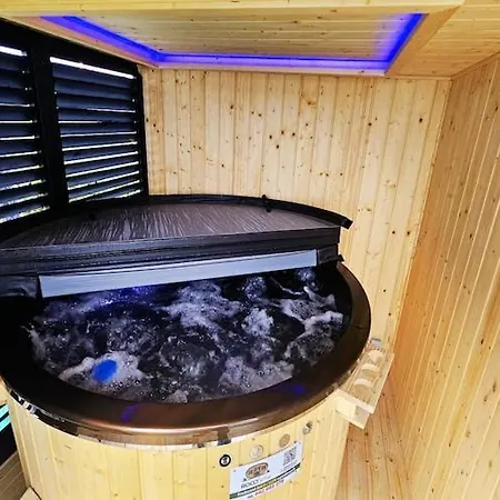 Homes, Summer Pool, Sauna, Whirlpool * Gąski