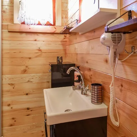 Homes, Summer Pool, Sauna, Whirlpool Dom wakacyjny *